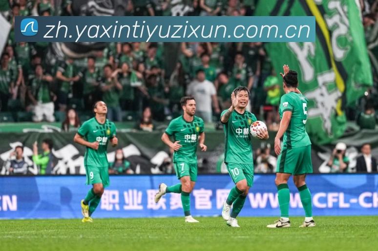 拜仁新赛季主场球衣亮相经典红白配黑色条纹对战巴黎首秀战术观察-深度解析 拜仁新赛季主场球衣亮相经典红白配黑色条纹对战巴黎首秀战术观察-深度解析